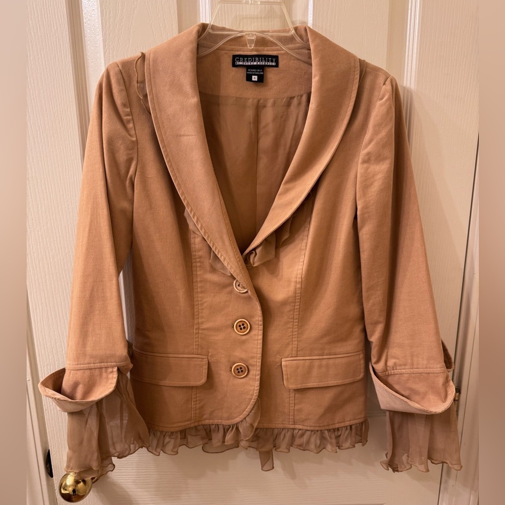 Credibility by Sheri Drobnick blazer jacket in camel/light brown. Size 4